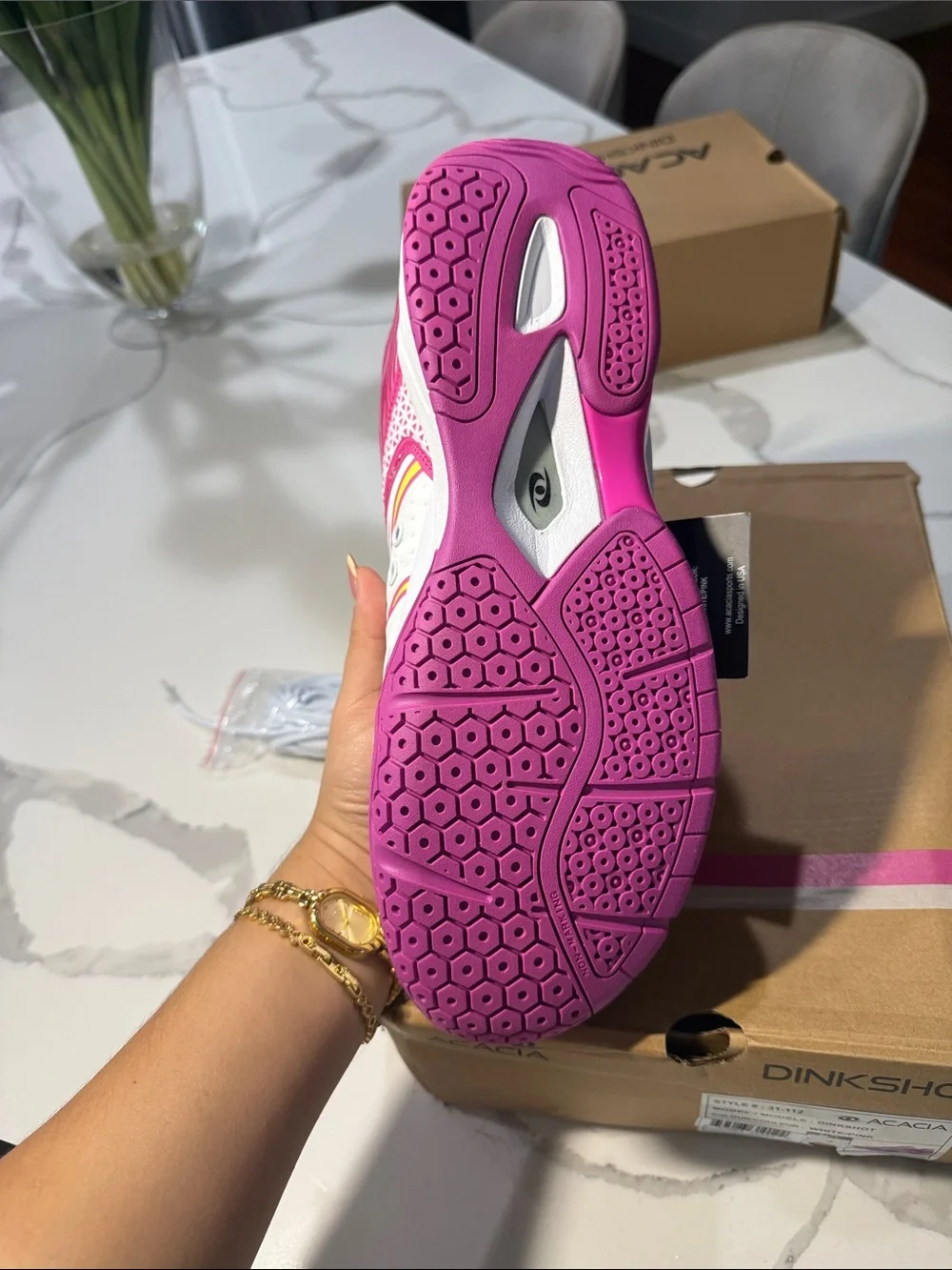 acacia Dinkshot Women's Low-Top Athletic Sneakers in White & Pink size 12